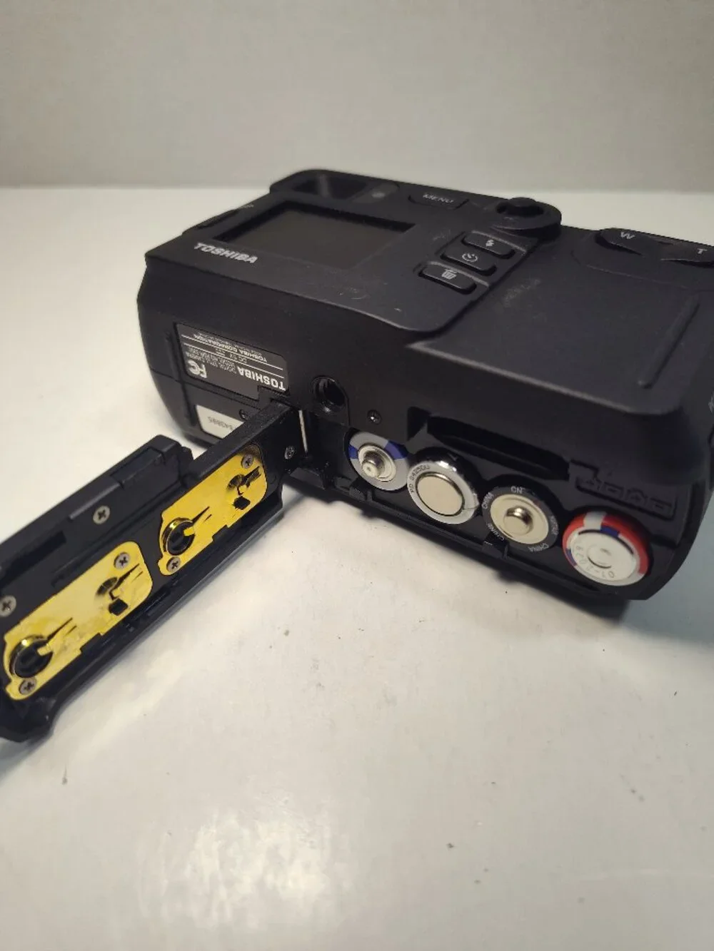 Toshiba PDR-3300 Digital Camera Tested Working Box Manuals CD 64MB SD Card
